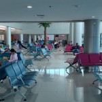 Situasi arus balik penumpang di Bandara Deo Sorong masih terlihat normal. (ANTARA/Yuvensius Lasa Banafanu)-1682416634