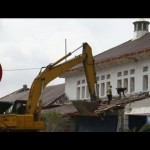 Stasiun Pasar Senen menambah petugas parkir antisipasi arus balik-1682498679