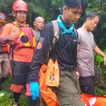 Tim SAR gabungan temukan jasad pelajar SMP tenggelam di sungai-1682664051