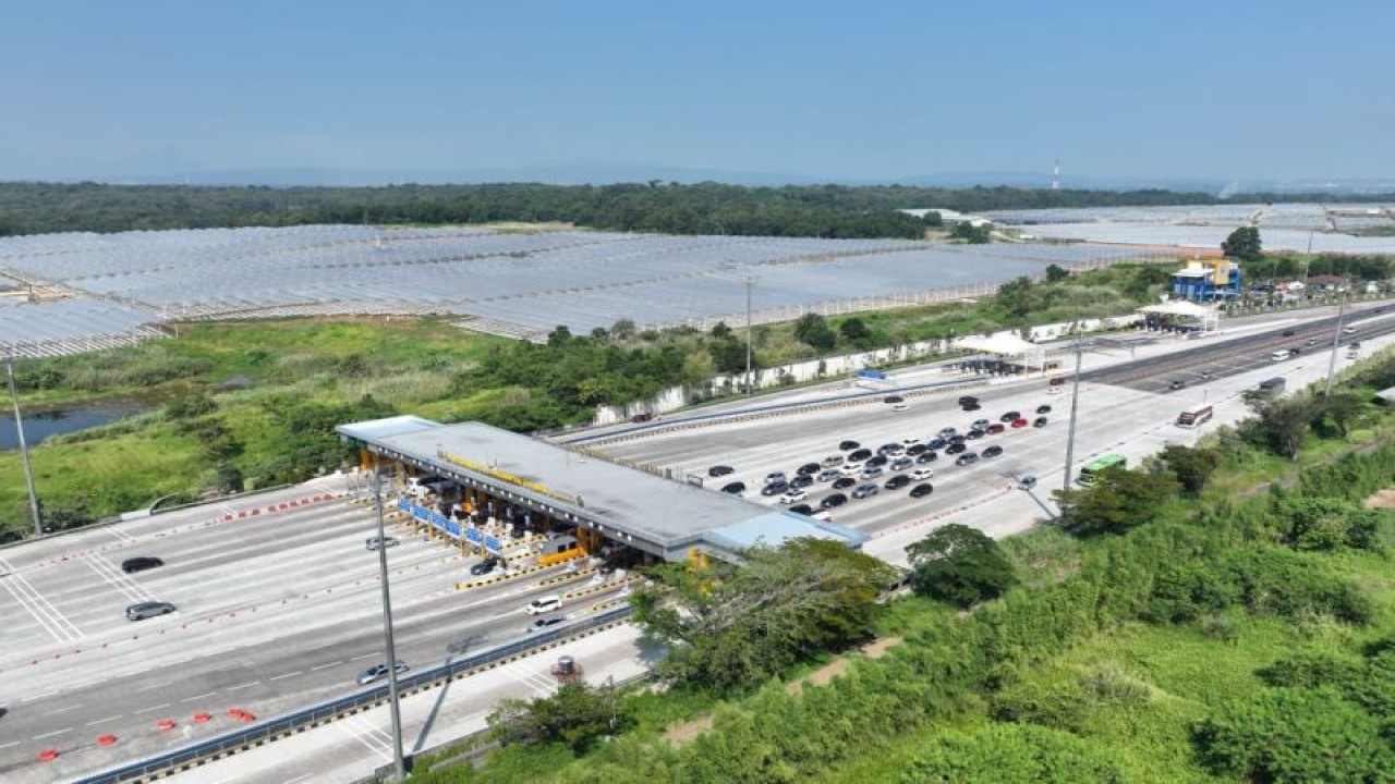 Ilustrasi- Gerbang Tol Cikampek Utama. ANTARA/HO-Jasa Marga