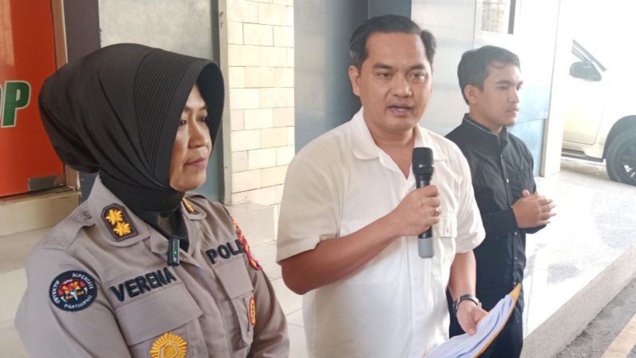 Wadir Reskrimum Polda DIY AKBP K Tri Panungko saat konferensi pers di Mapolda DIY, Sleman, Senin (3/4) (ANTARA/Luqman Hakim)