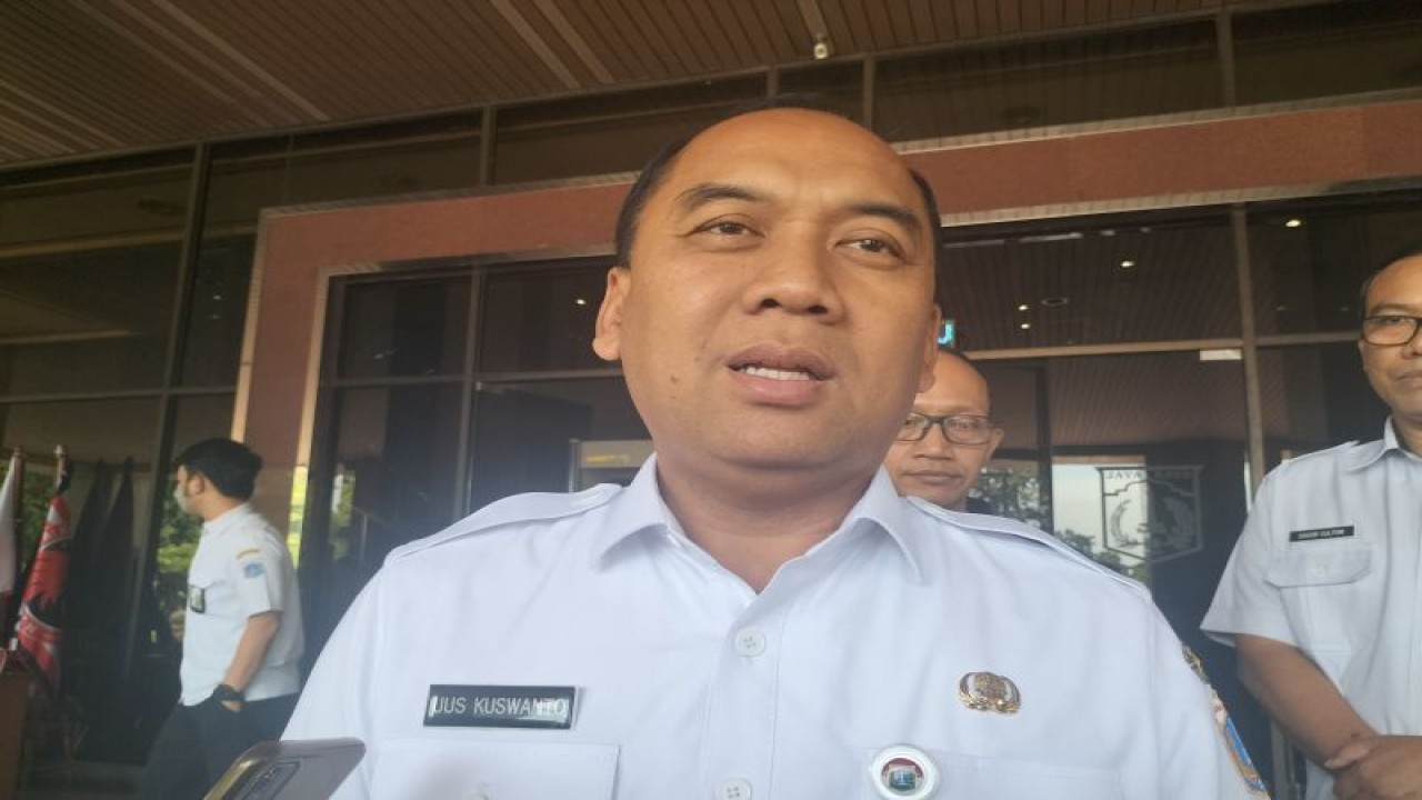 Wali Kota Jakarta Barat, Uus Kuswanto, saat ditemui di kantor Wali Kota Jakarta, Rabu (5/3/2023) ANTARA / Walda