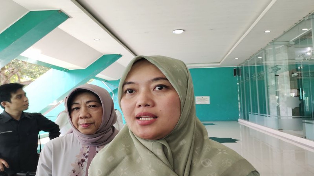 Wakil Gubernur Lampung Chusnunia Chalim saat memberi keterangan. ANTARA/Ruth Intan Sozometa Kanafi.