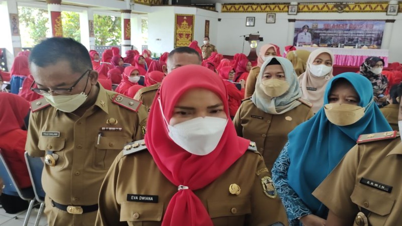 Wali Kota Bandarlampung Eva Dwiana. (ANTARA/Dian Hadiyatna)
