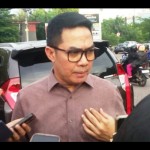 Wali Kota Samarinda Andi Harun diwawancarai wartawan (ANTARA/ M Ghofar)-1681458585