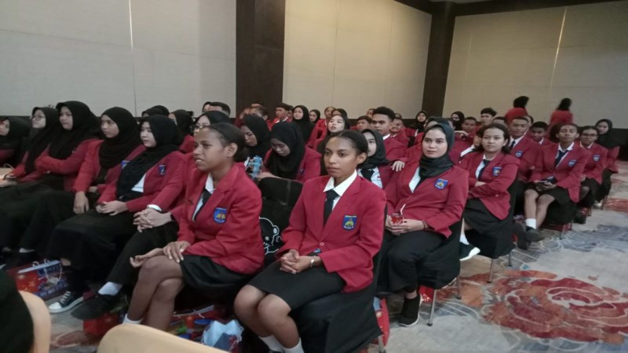Acara wisuda kelulusan siswa SMK Negeri 1 Pariwisata Kota Jayapura, Provinsi Papua di Jayapura, Senin (8/5/2023) (FOTO ANTARA/Agustina Estevani Janggo)