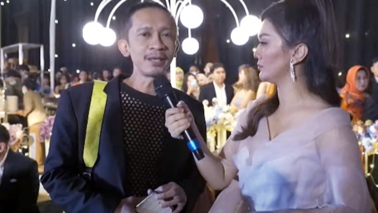 Aming salah satu selebriti yang hadir pada resepsi pernikahan Yakup Hasibuan dan Jessica Mila/Nusantaratv.com