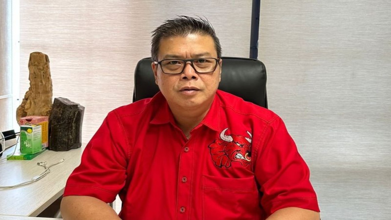 Anggota Komisi B DPRD Surabaya John Thamrun (ANTARA/HO-DPRD Surabaya)
