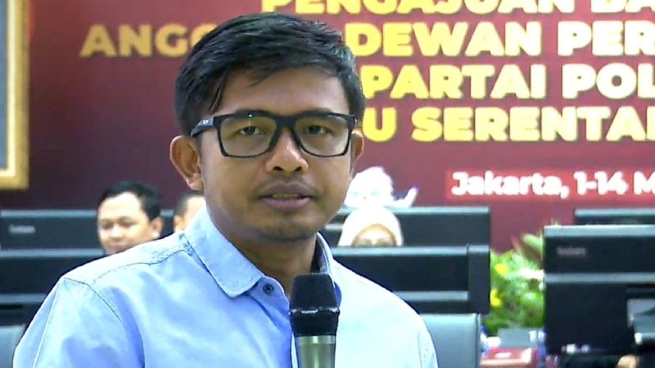 Anggota KPU RI Idham Holik. ANTARA/Tri Meilani Ameliya