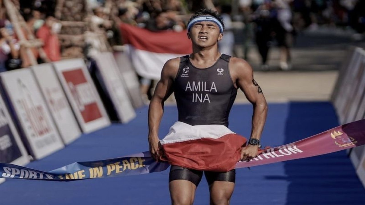 Atlet aquatlon Rashif Amila Yaqin berhasil meraih medali emas di ajang Sea Games XXXII/2023 Kamboja. (ANTARA/Instagram/@ina.triathlon)