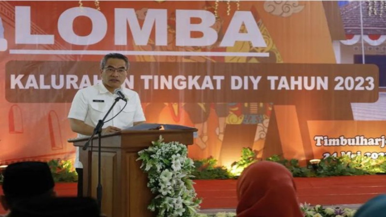 Bupati Bantul Daerah istimewa Yogyakarta Abdul Halim Muslih saat memeberi sambutan ketika menerima kunjungan lapangan Tim Lomba Kelurahan DIY di Desa Timbulharjo, Bantul, DIY. (ANTARA/HO-Humas Pemkab Bantul)