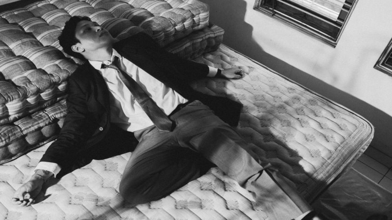 Hindia alias Baskara Putra dalam ilustrasi single "Perkara Tubuh". (ANTARA/HO)