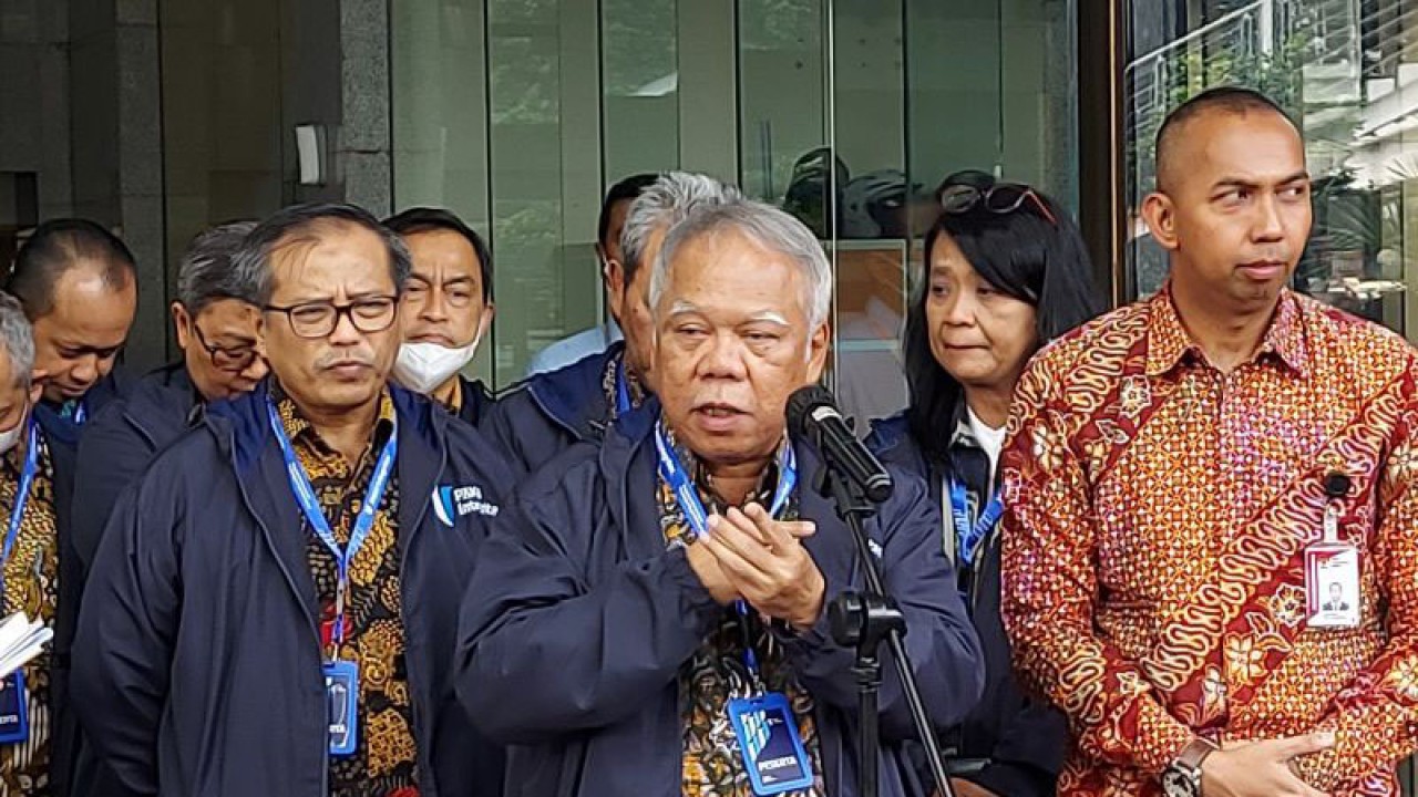 Menteri Pekerjaan Umum dan Perumahan Rakyat (PUPR) Basuki Hadimuljono dan jajaran hadiri pembekalan antikorupsi di Gedung Merah Putih KPK, Jakarta Selatan, Kamis (25/5/2023). ANTARA/Fianda Sjofjan Rassat