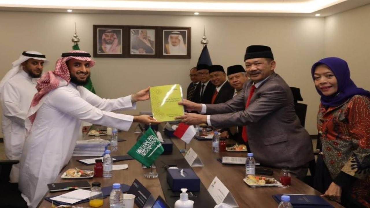 Ketua Baznas RI Noor Achmad saat kunjungan ke King Salman Humanitarian Aid and Relief Center (KSRelief) Arab Saudi. (ANTARA/HO-Baznas RI)