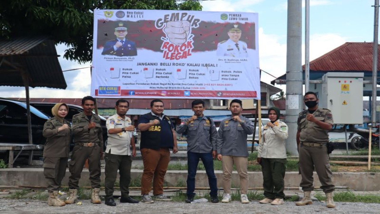 Bea Cukai Malili dan Satpol PP Kabupaten Luwu Timur, Sulsel gelar operasi Gempur Rokok Ilegal, 15-19 Mei 2023.ANTARA/HO-Pemkab Lutim