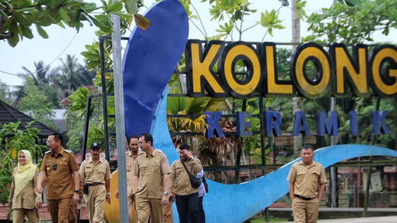 Objek wisata kolong keramik Belitung (ANTARA/KAsmono-Apriliansyah)