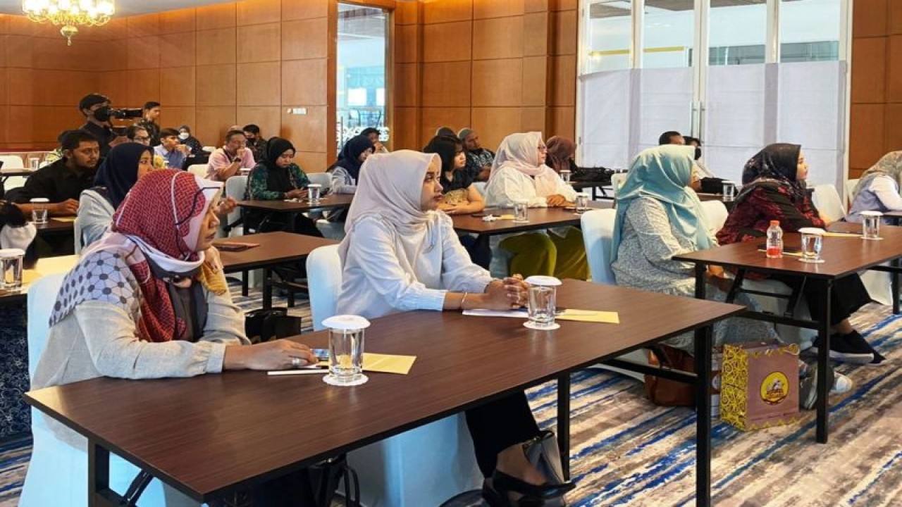 31 pelaku UMKM saat mengikuti pembukaan Program Onboarding Digital Kaltimpreneurs 2023 di Samarinda, Selasa (30/5) (Antara/ Ho BI Kaltim)