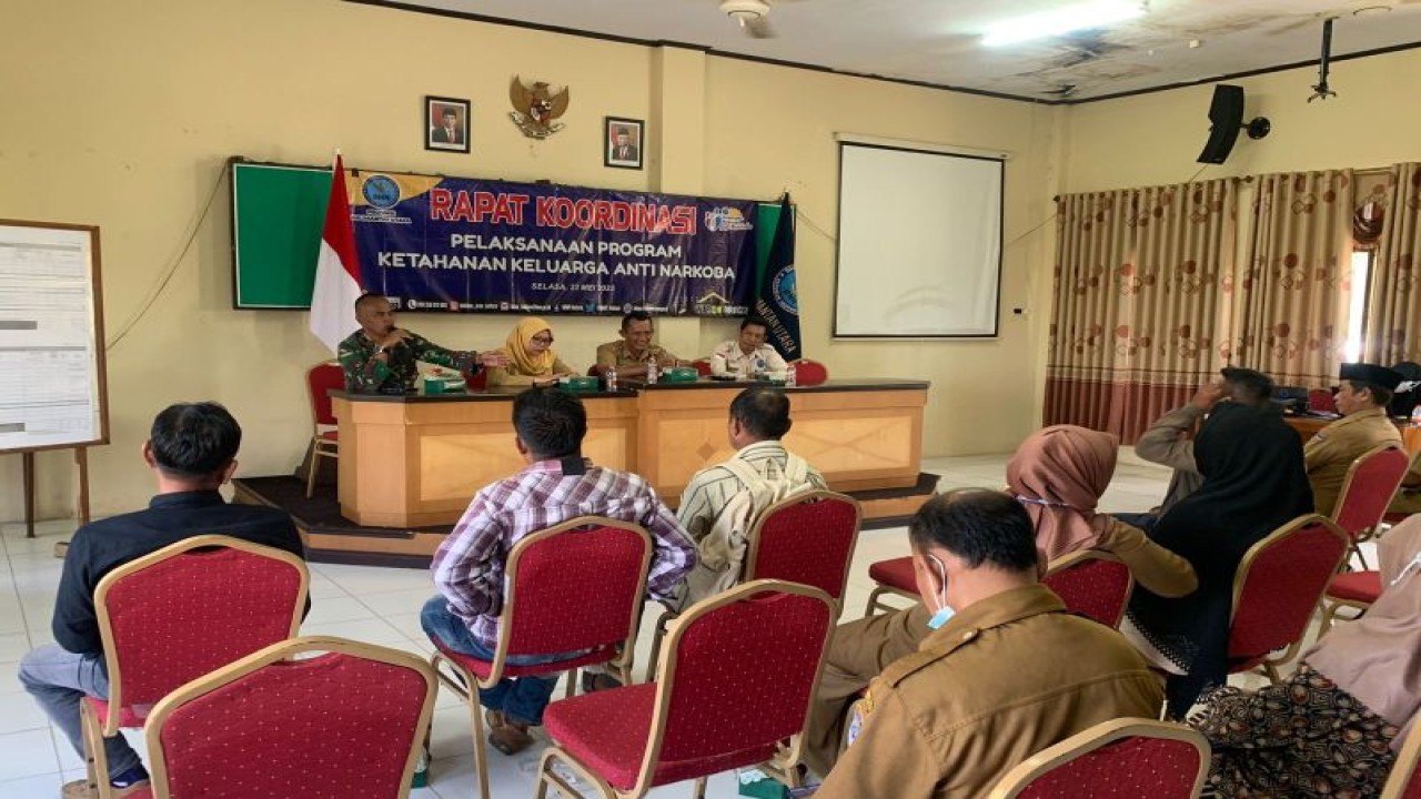 Satuan Tugas TMMD ke-116?Tarakan bersama BNN Kota Tarakan menggelar penyuluhan program Pencegahan Pemberantasan Penyalahgunaan dan Peredaran Gelap Narkotika (P4GN) kepada masyarakat di Kelurahan Pantai Amal, Tarakan, Kalimantan Utara, Selasa (23/5/2023). ANTARA/HO-Penerangan Kodim 0907/Tarakan.