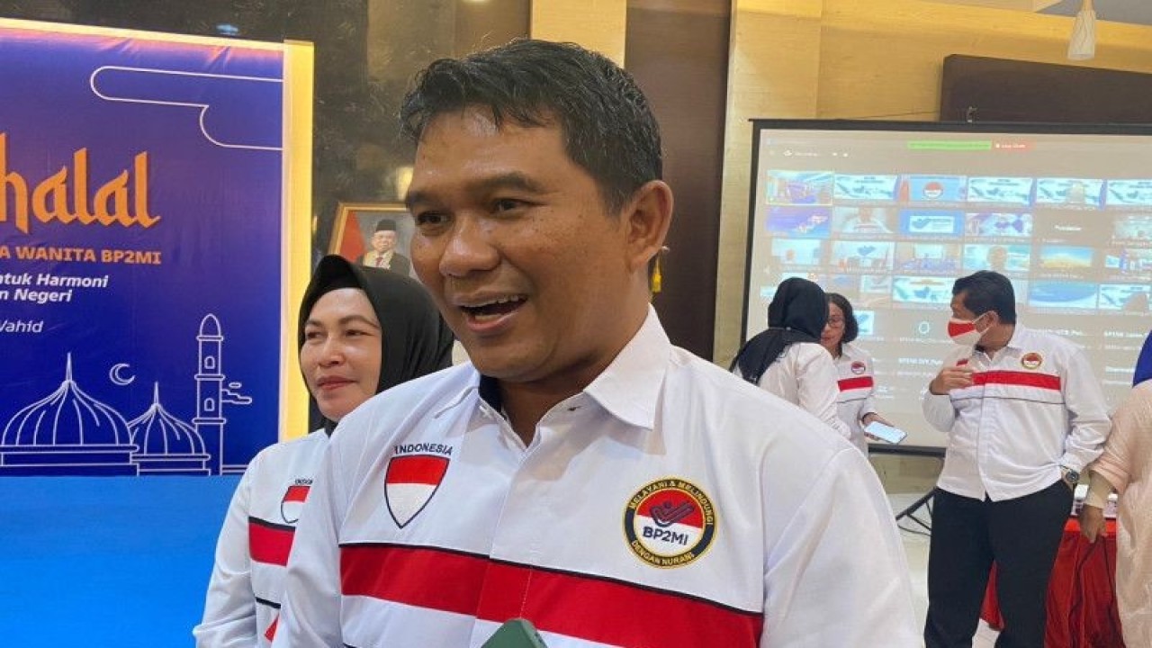 Sekretaris Utama BP2MI Rinardi ketika ditemui ANTARA usai acara Halal Bihalal di Kantor BP2MI Jakarta pada Senin (8/5/2023). (ANTARA/Hreeloita Dharma Shanti)