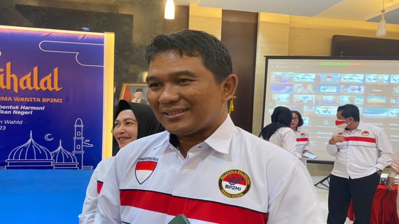 Sekretaris Utama BP2MI Rinardi ketika ditemui ANTARA usai acara Halal Bihalal di Kantor BP2MI Jakarta pada Senin (8/5/2023). (ANTARA/Hreeloita Dharma Shanti)
