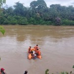 BPBD Dharmasraya cari korban terjun ke Sungai Batanghari-1683623947