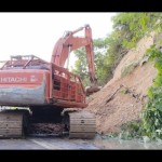 BPBD OKU Selatan kerahkan alat berat untuk tangani dampak longsor-1683090250