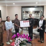 Bupati Minahasa Utara daftarkan bayi kembar tiga ke BPJS kesehatan-1684832287