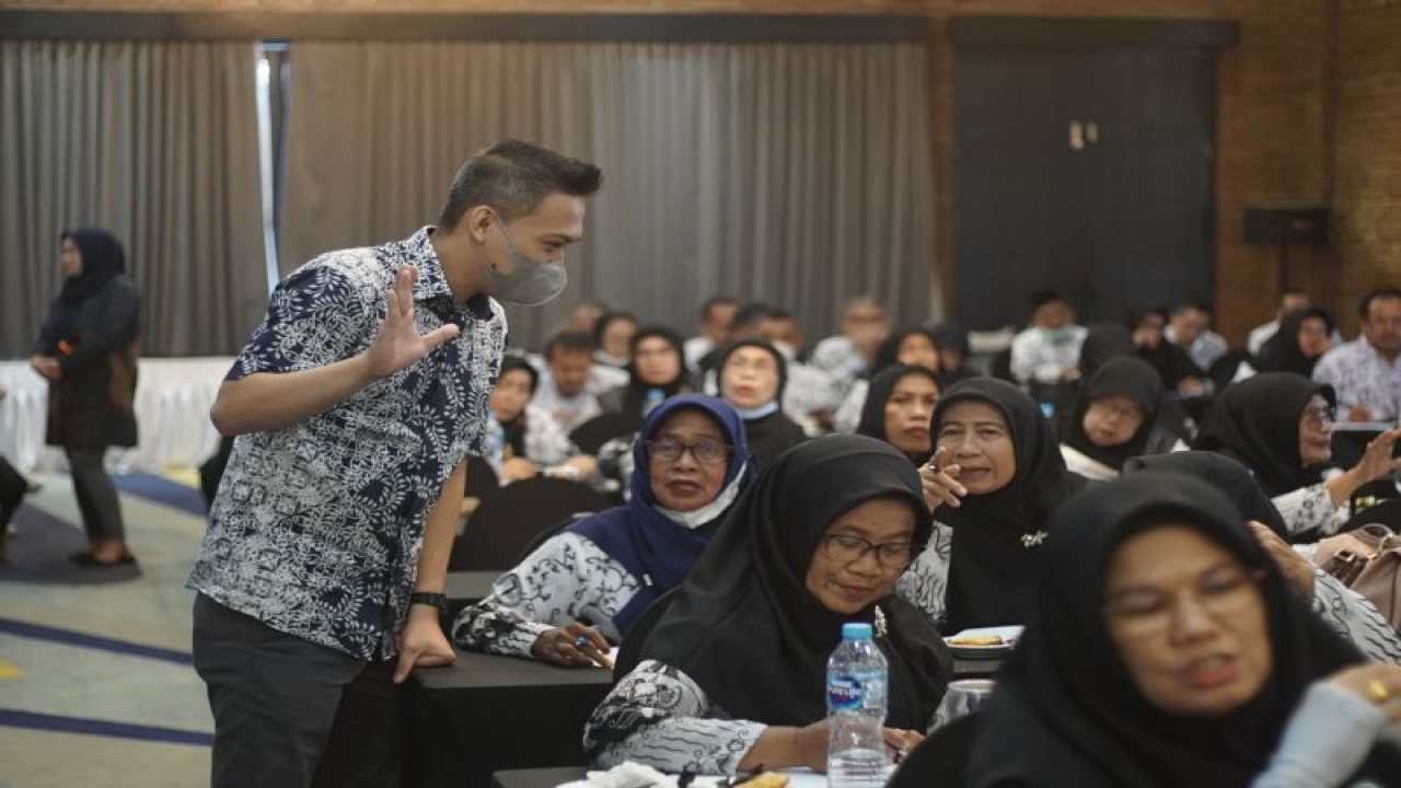 Dokumentasi- Sosialiasi Implementasi Kurikulum Merdeka (IKM) kepada tenaga pengajar di Kota Cilegon, Banten. (Antara/HO/Kelas pintar)