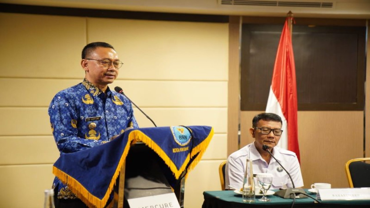 Wali Kota Pontianak Edi Rusdi Kamtono membuka Rakor Kota Tanggap Ancaman Narkoba yang digelar BNN Kota Pontianak. ANTARA/Prokopim.