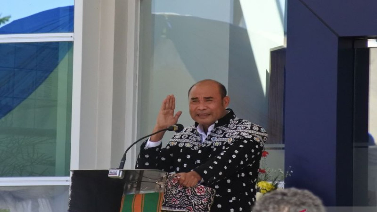 Gubernur Provinsi Nusa Tenggara Timur Viktor Bungtilu Laiskodat (ANTARA/Benny Jahang)