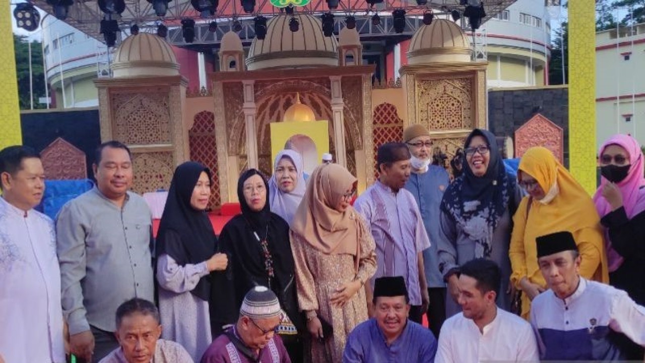 Para guru dari sejumlah sekolah turut memeriahkan lomba-lomba di MTQ Ke-44 Provinsi Kalimantan Timur di Balikpapan, Kamis (18/5/2023). ANTARA/HO-Panitia MTQ44