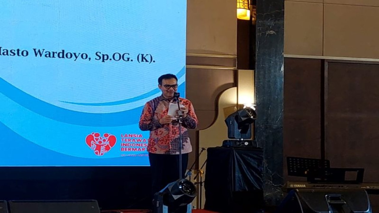 Kepala BKKBN Hasto Wardoyo ketika menghadiri Puncak Peringatan Hari Lanjut Usia Nasional 2023 ke-27 di DI Yogyakarta, Minggu (28/5/2023). (ANTARA/HO-BKKBN)