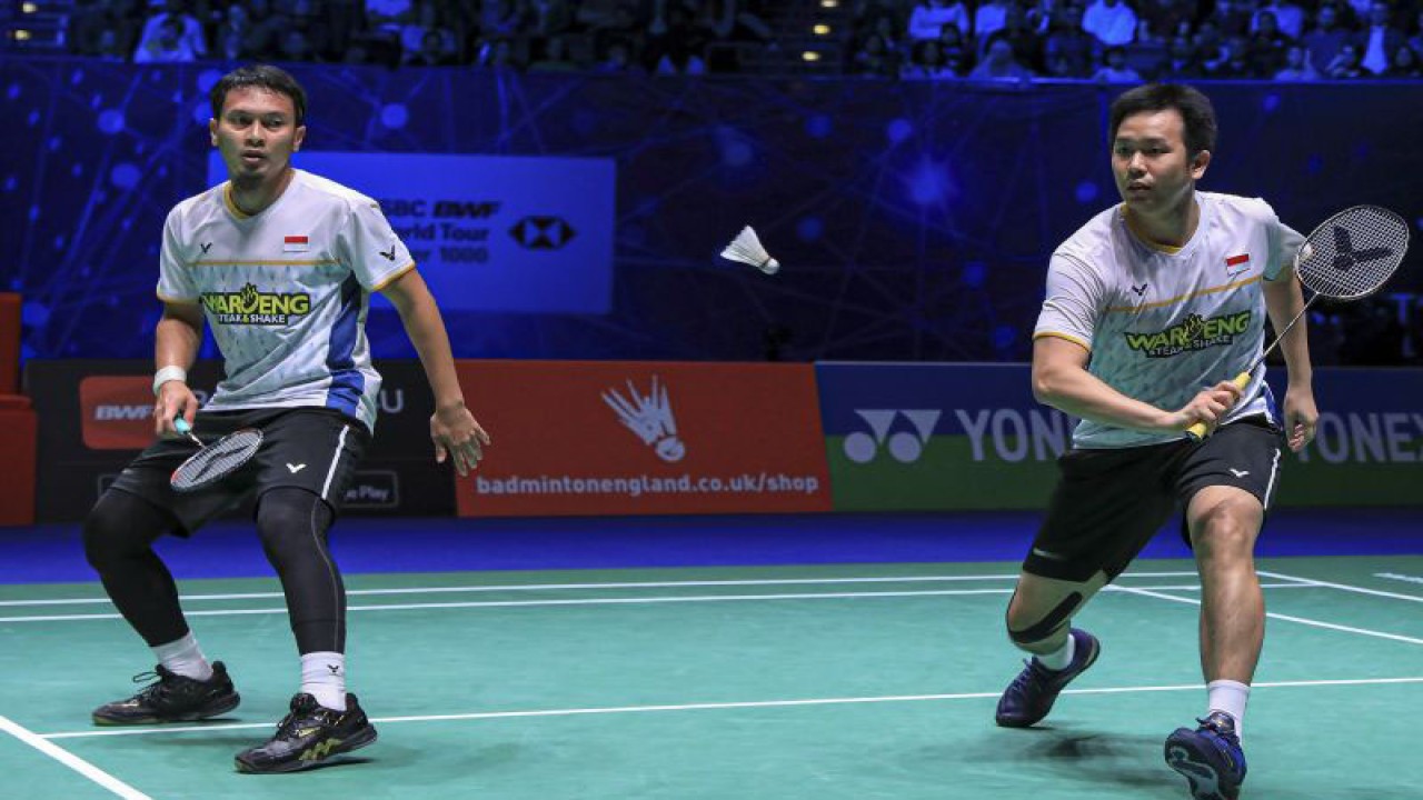 Pebulu tangkis ganda putra Indonesia Mohammad Ahsan (kiri) dan Hendra Setiawan (kanan). ANTARA FOTO/HO/Humas PBSI/mrh/rwa (PBSI/PBSI)