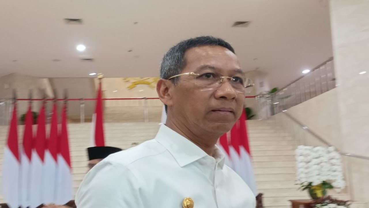 Penjabat (Pj) Gubernur DKI Jakarta Heru Budi Hartono di Balai Kota DKI, Jakarta Pusat, Rabu (3/5/2023). ANTARA/Siti Nurhaliza