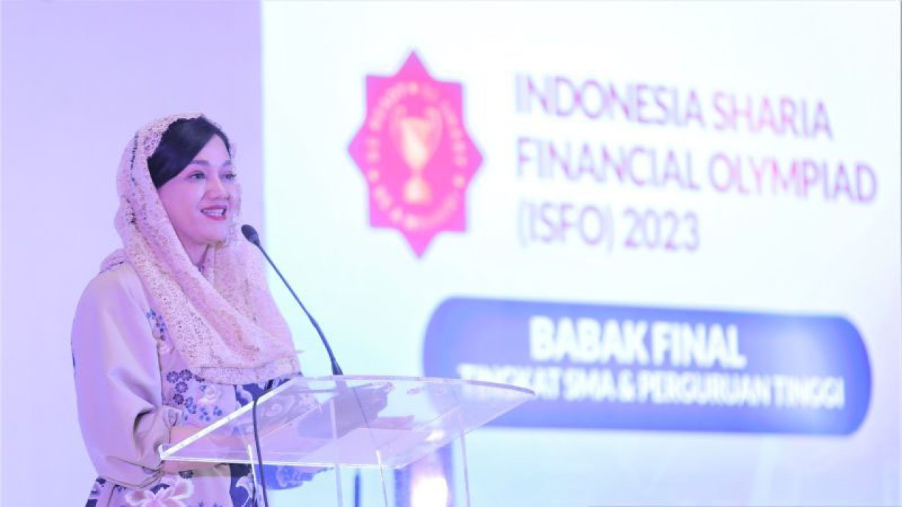 Kepala Eksekutif Pengawas Perilaku Pelaku Usaha Jasa Keuangan, Edukasi dan Pelindungan Konsumen Otoritas Jasa Keuangan (OJK) Friderica Widyasari Dewi dalam Final ISFO 2023 di Gedung Dhanapala, Jakarta, Senin (22/5/2023). (ANTARA/HO-OJK/pri)