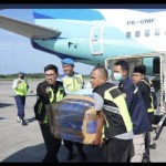 Jenazah Istri Gubernur Kaltim tiba di Balikpapan-1685001210