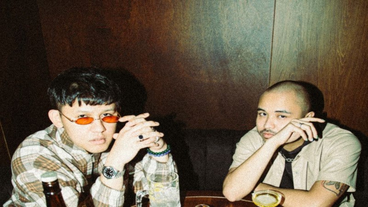 Jevin Julian gandeng Kara Chenoa hadirkan lagu "the a.m flow". (ANTARA/HO/Warner Music Indonesia)