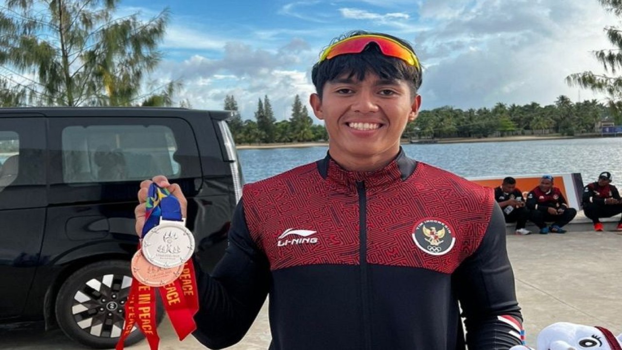 Salah satu atlet Jambi dicabang olharaga dayung, Joko peraih medali emas di SEA Games Kamboja, Senin (15/5/23).(ANTARA/HO)