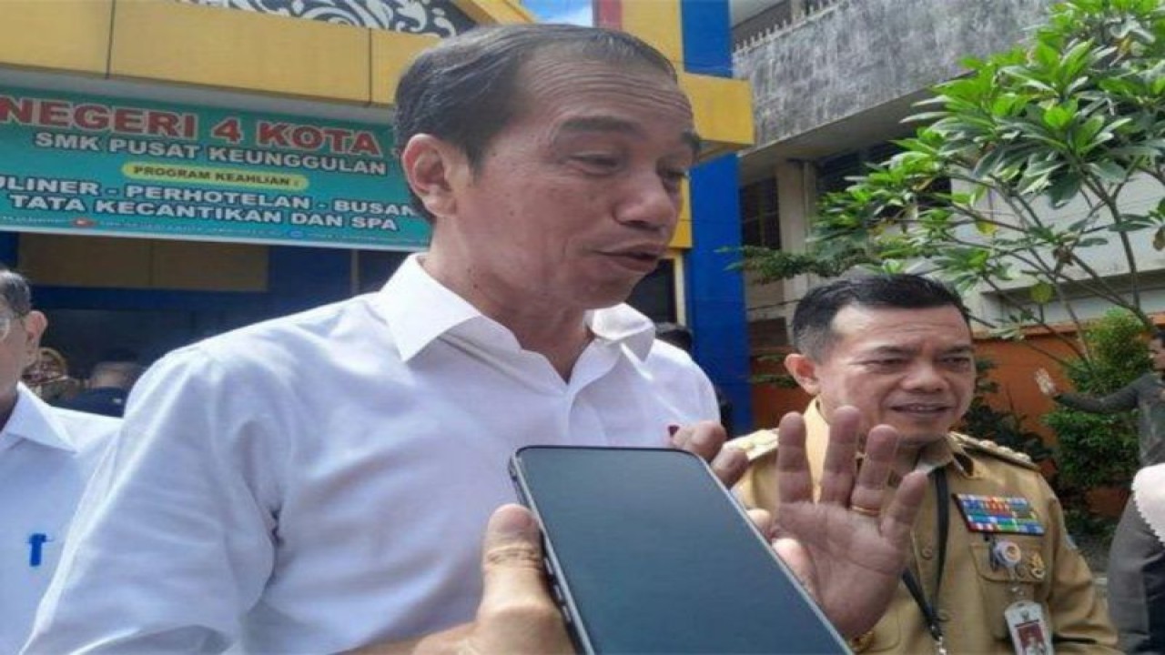 Presiden RI Joko Widodo meninjau SMK N 4 Kota Jambi, Selasa (16/5) (ANTARA/HO/IST)