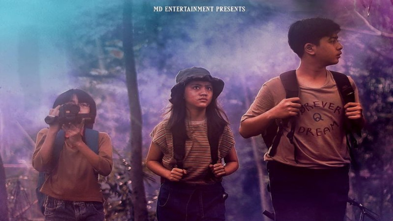 Poster serial “Jurnal Risa”. (ANTARA/HO/Disney+ Hotstar)