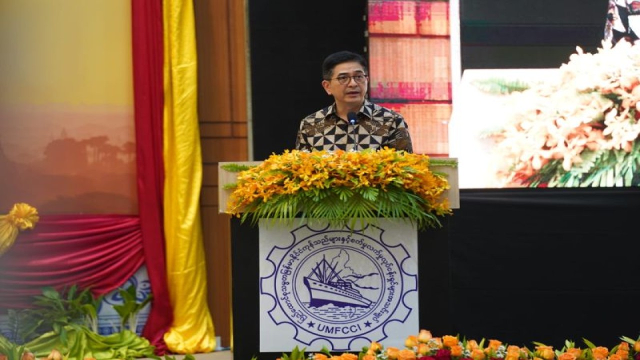 Ketua Umum Kadin Indonesia sekaligus Ketua ASEAN Business Advisory Council (ASEAN-BAC) Arsjad Rasjid dalam roadshow di Myanmar. ANTARA/HO-Kadin Indonesia