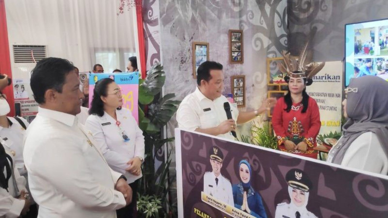 Wagub Kalteng Edy Pratowo membuka penilaian kinerja kabupaten/kota tahap dua pelaksanaan delapan aksi konvergensi penurunan stunting, Palangka Raya, Rabu, (31/5/2023). (ANTARA/M Husein Asyari)