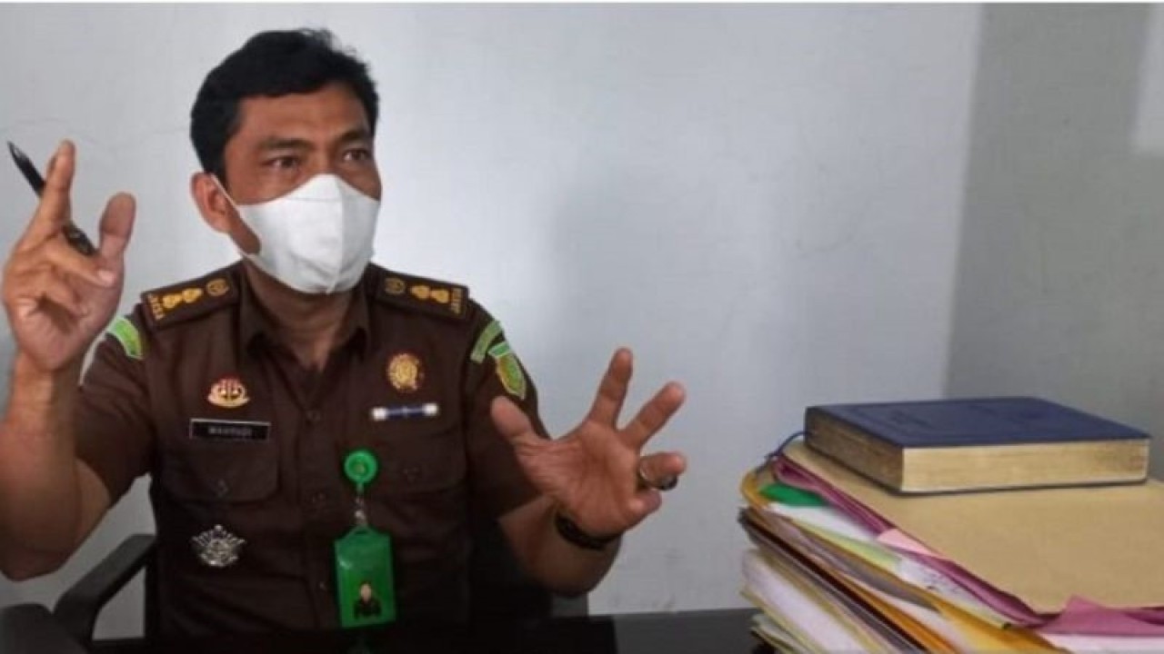 Kasi Penkum dan Humas Kejati Maluku Wahyudi Kareba, SH. (28/5) (ANTARA/daniel/)