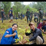 Kegiatan penanaman bibit pohon di wilayah Kecamatan Baguala, Kota Ambon, Provinsi Maluku, Jumat (12/5/2022). (ANTARA/DedyAzis)-1683877357