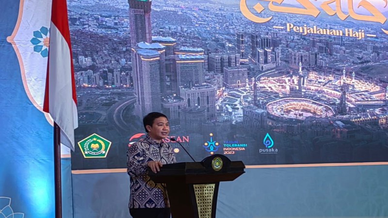 Direktur Jenderal Penyelenggaraan Haji dan Umrah Kementerian Agama Hilman Latief dalam peluncuran film dokumenter perjalanan haji di Kantor Kemenag, Jakarta, Rabu (10/5/2023). ANTARA/Asep Firmansyah