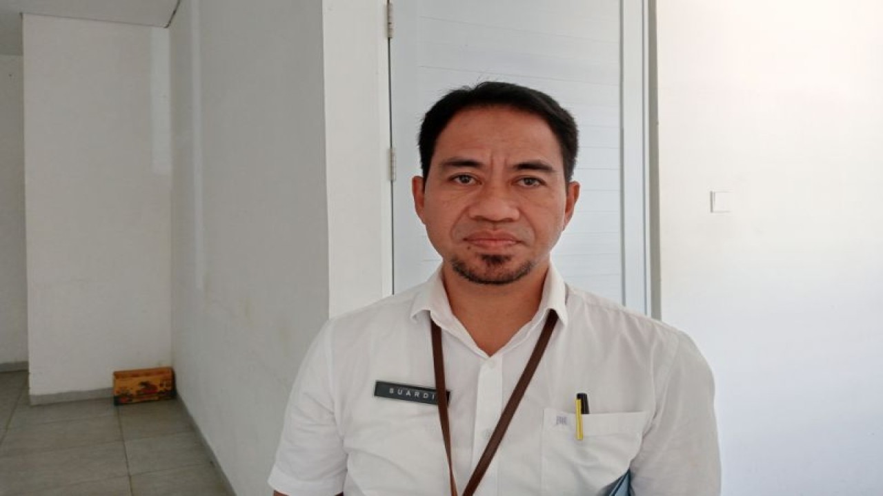 Kepala Dinas Kesehatan Kabupaten Lombok Tengah, Nusa Tenggara Barat, Suardi (FOTO ANTARA/Akhyar)