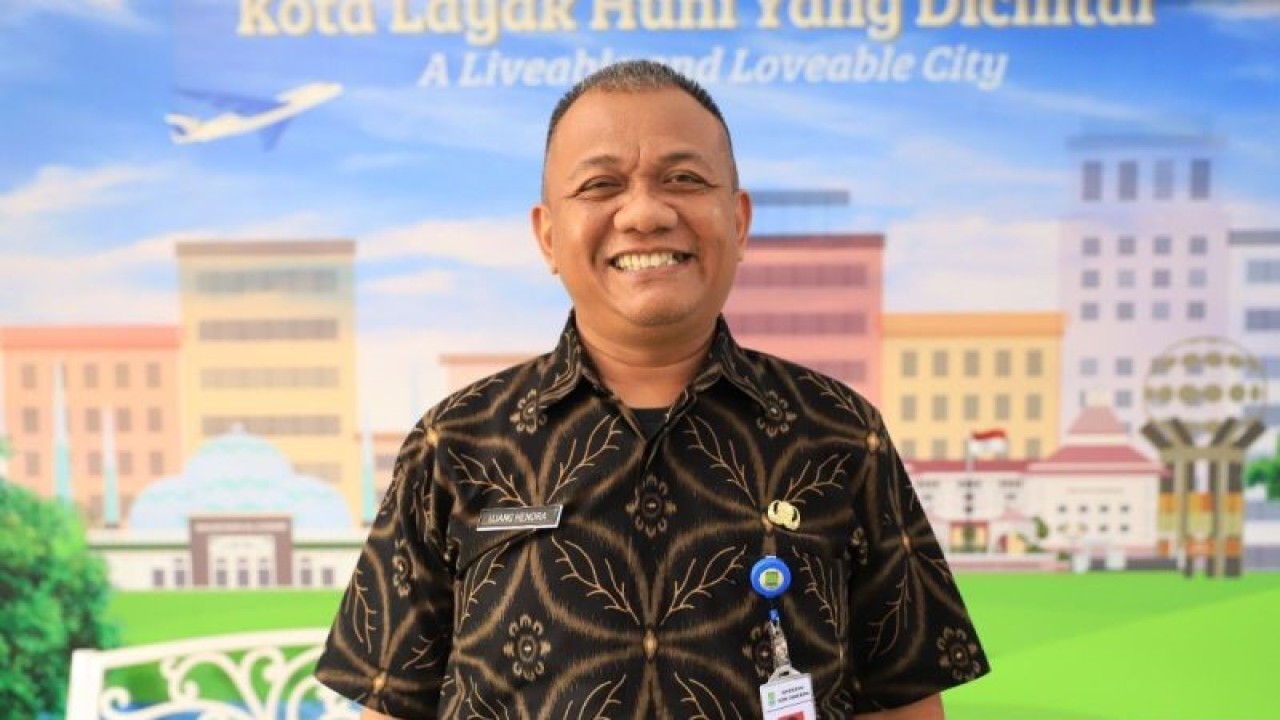 Kepala Disnaker Kota Tangerang yakni Ujang Hendra Gunawan
