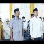 Kepala Kanwil Kemenag Sulsel Khaeroni (kanan) membuka bimbingan dan manasik haji di Sinjai. ANTARA/HO-Kemenag Sulsel-1683615424
