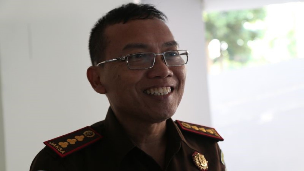 Kepala Kejari Sumbawa Adung Sutranggono. ANTARA/Dhimas B.P.