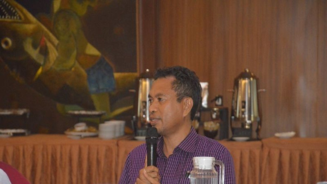 Kepala Ombudsman Perwakilan NTT Darius Beda Daton. ANTARA/Asis Lewokeda